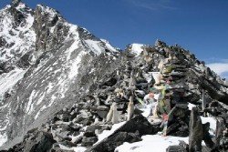 ������� ������ �� (Kongma La Pass) 