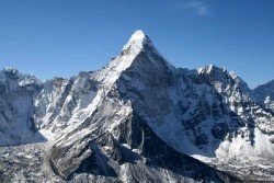 ��� ������ (Ama Dablam)