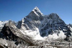 ��� ������ (Ama Dablam)