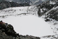 ������� ������ �� (Kongma La Pass) 