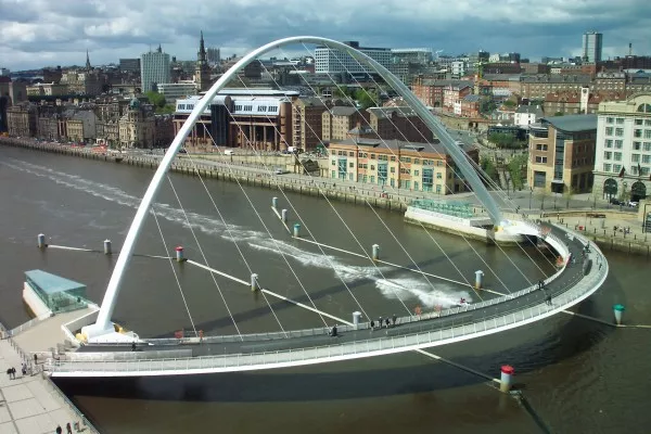 Мост Тысячелетия (Gateshead Millennium Bridge)