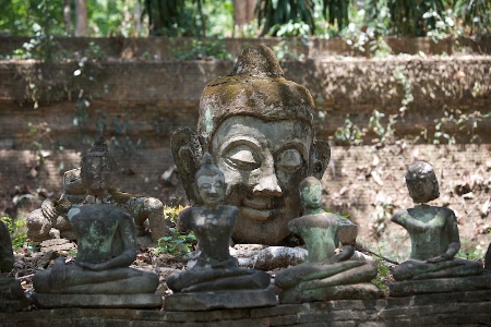 Храм Wat Umong