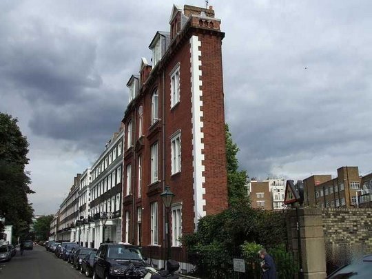 Тонкий жилой комплекс. Лондон, Англия