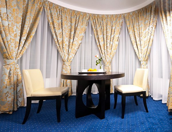 Отель The State Councellor Hotel