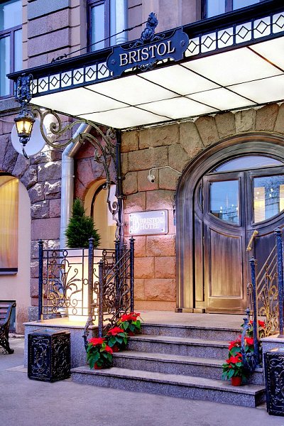 Отель Bristol Hotel
