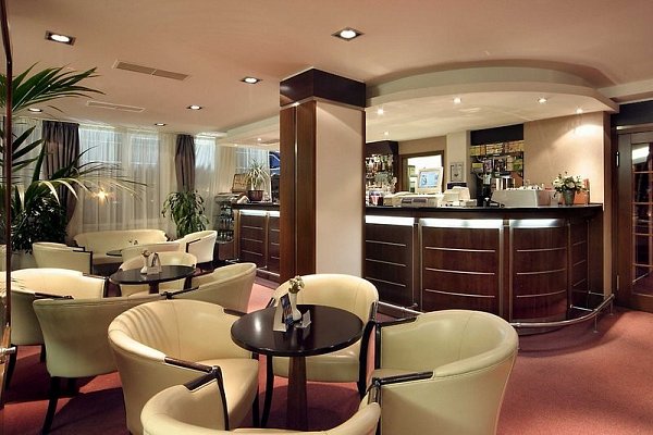 Отель Nevsky Forum Hotel