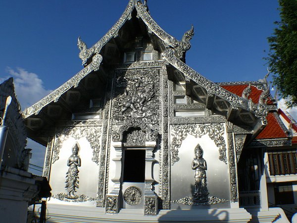 Серебряный храм в Чианг Мае (Wat Sri Suphan)