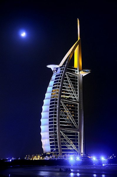 Знаменитый Отель Burj Al Arab в эмирате Дубай