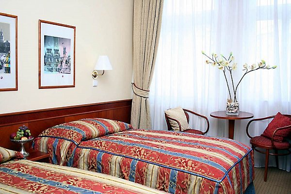 Отель Hotel 16