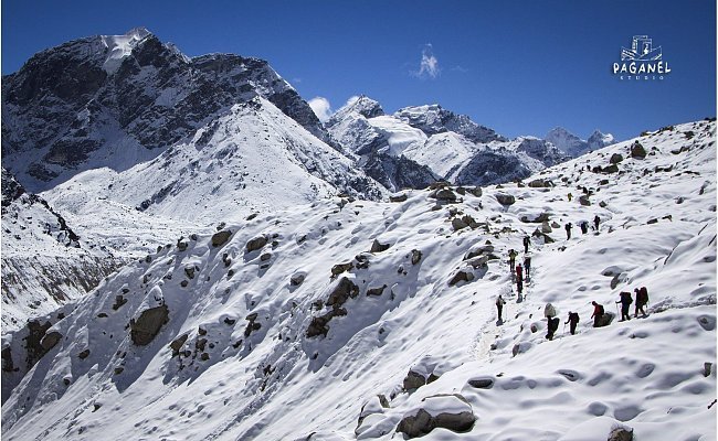 Трек к подножью Эвереста через озёра Гокио Ри