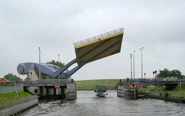 Подъемный мост Slauerhoff